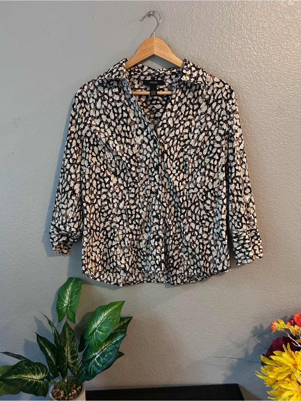 Alfani Black and Cream Abstract Print Button-Front Blouse